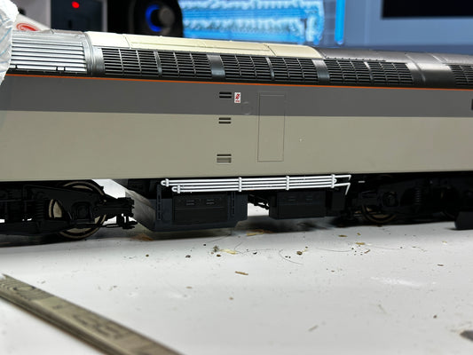 O gauge Class 47 TDM cables and cooler pipes